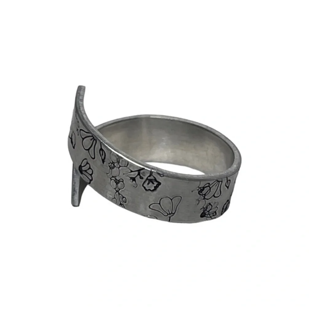Handmade 7 stamped floral adjustable silver hypoallergenic aluminum wrap‎ ring